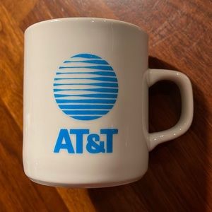 VINTAGE NEVER USED AT&T COFFEE MUG - GREAT COLLECTIBLE!!